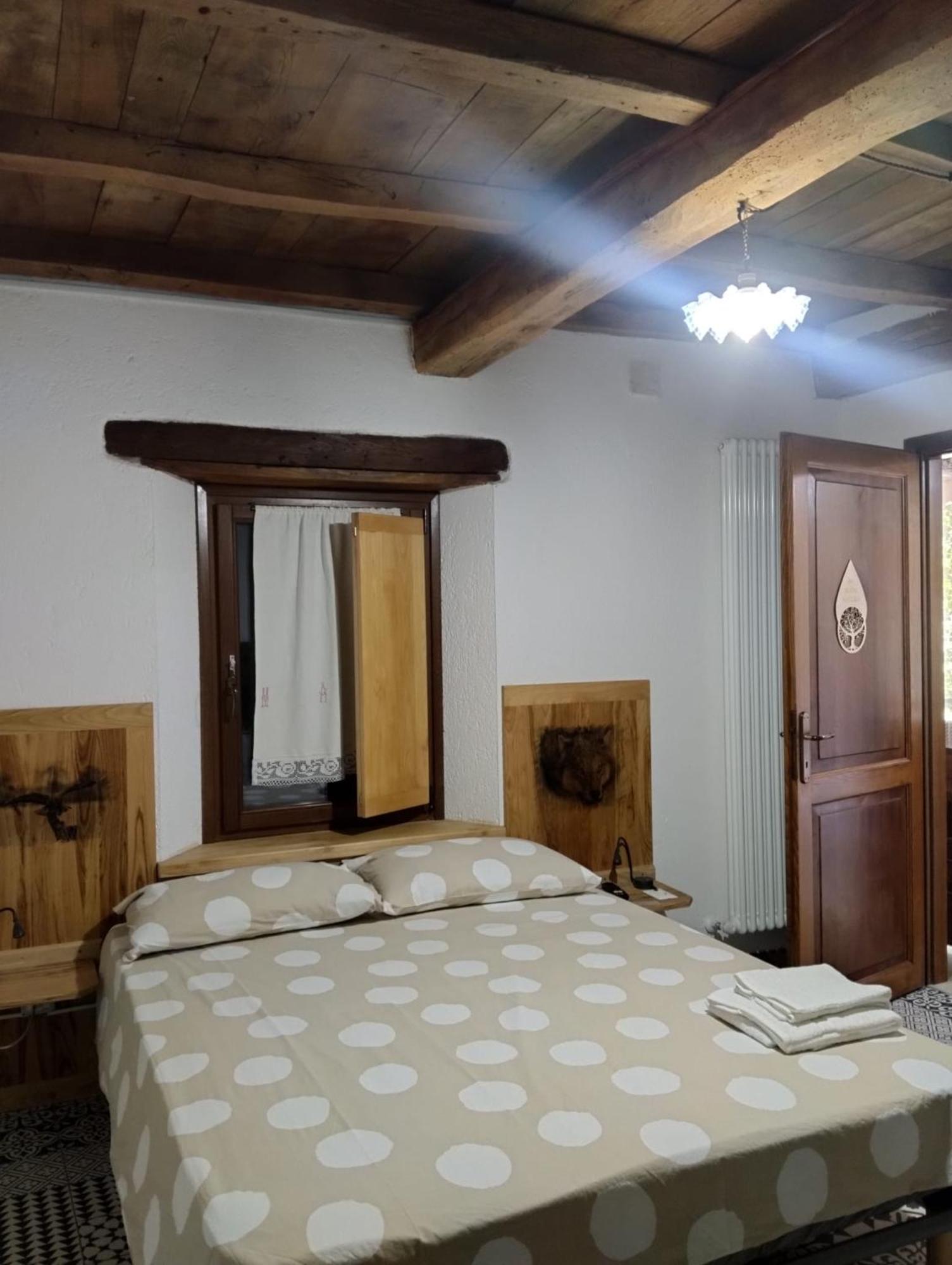 Borgo Doccia 905 Bed & Breakfast Montese Exterior photo